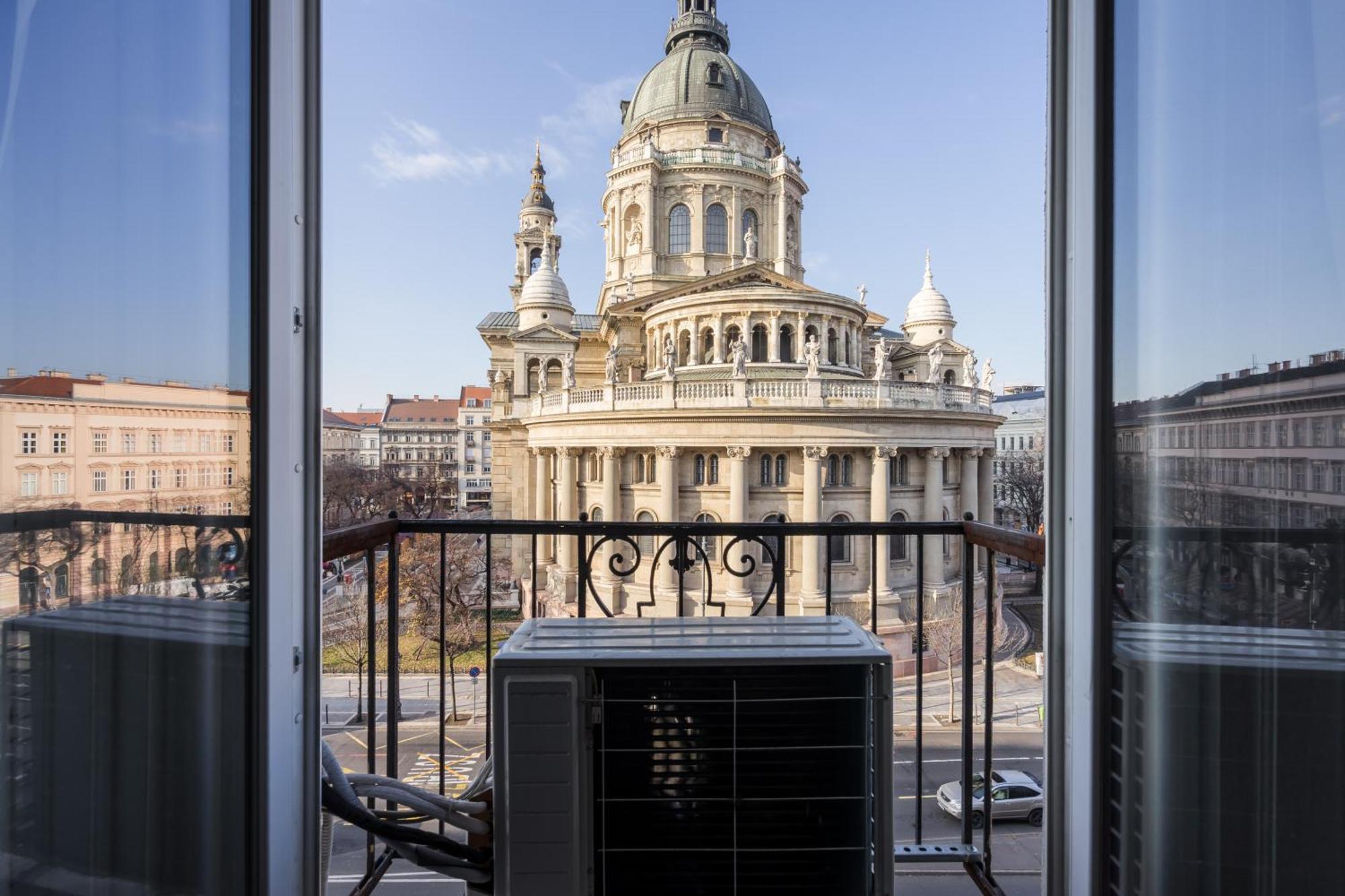 Luxury Suite Basilika Breathless View-Need Reservation For Free Parking Budapest Exterior photo